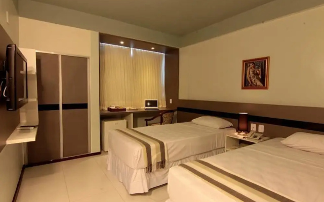 Hotel Serrano