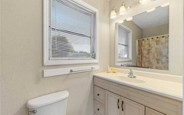 Venice Avalon Home - Three Bedroom Home