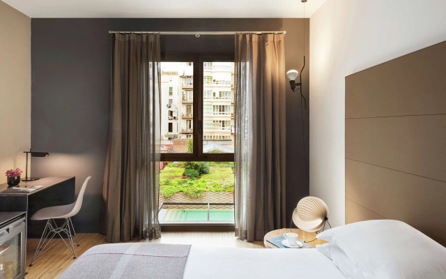 Alexandra Barcelona Hotel, Curio Collection by Hilton