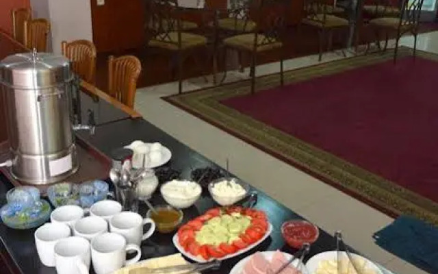 G-Bakuri Hotel