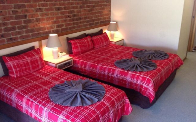 Tooleybuc Club Motor Inn