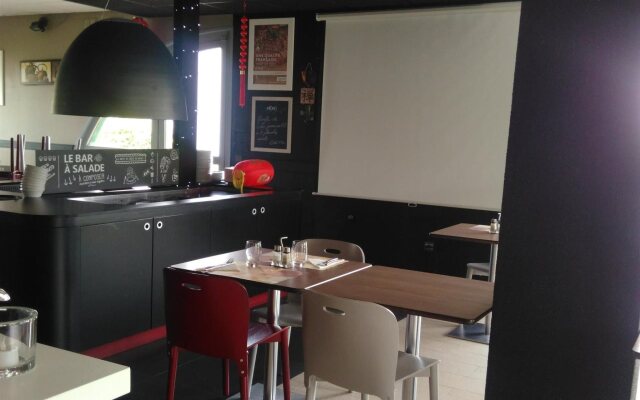 Hotel Campanile Livry Gargan