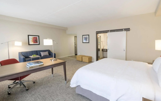 Hampton Inn & Suites Tulsa Downtown