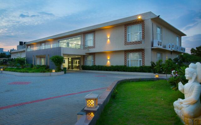 Landmark Pallavaa Beach Resort
