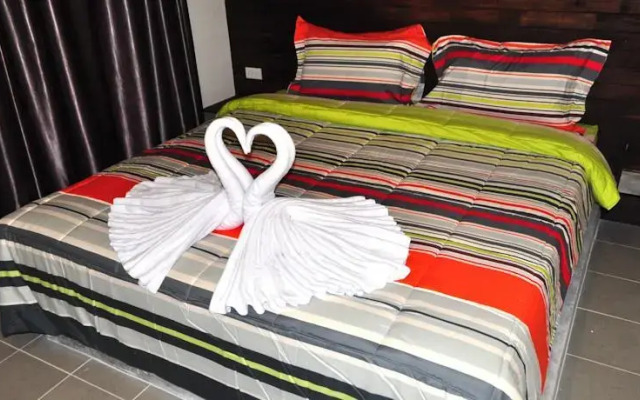 3 Bees Resort