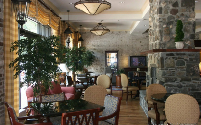 Staybridge Suites Savannah Historic District by IHG