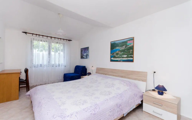 Apartments Mandica