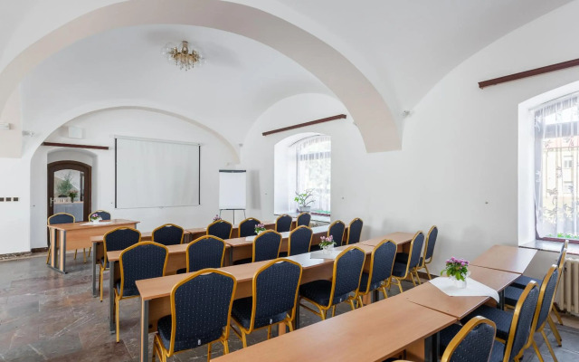 Congress And Educational Centre Floret