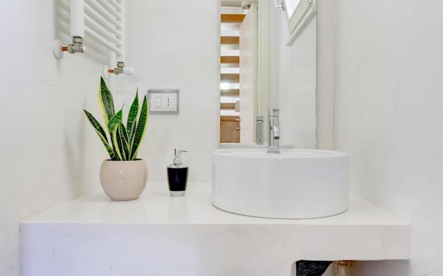 2Basl · Montefreddo - Two Bedroom Split Level