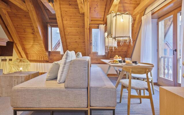 Luderna - Casa Eth Farrow I