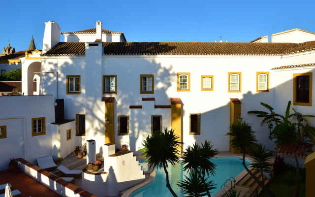 Pousada Convento de Evora - Historic Hotel