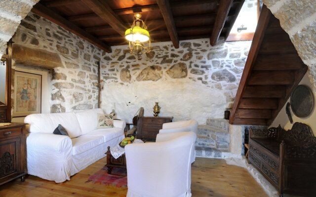 Elounda Traditional Art Suites