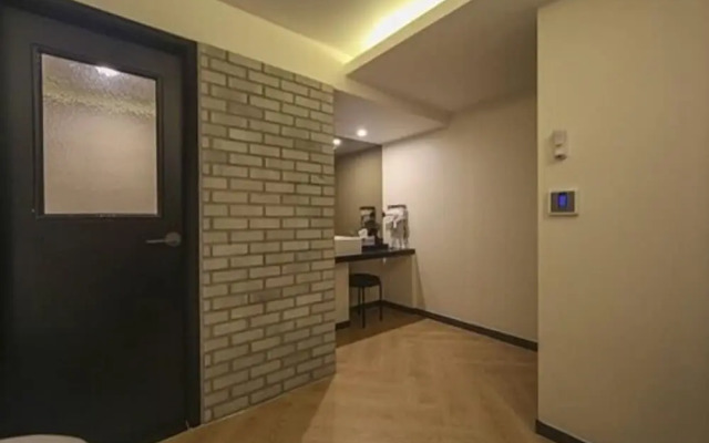 Razzi Hotel