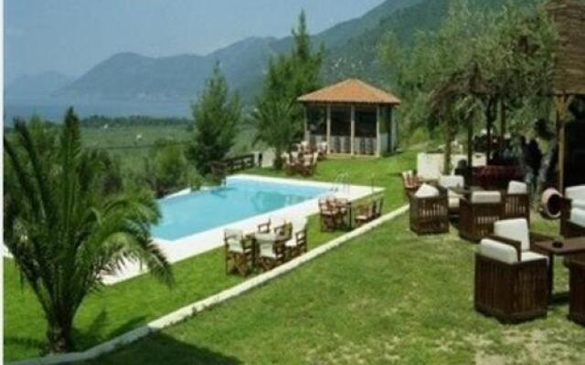 Hotel Yades