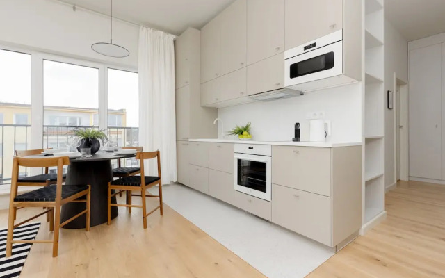 Bright Two Bedroom Apartment by Renters