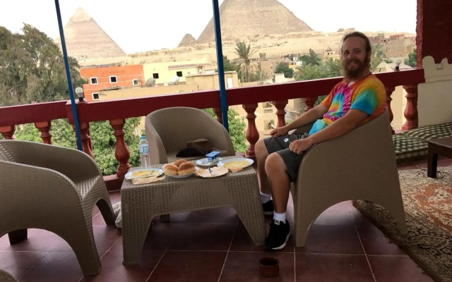 3 Pyramids View Inn