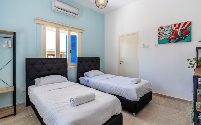 Mufasa Studio & Terrace in Larnaca