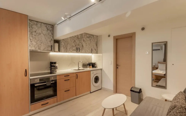 Athens Plaka Family Suites