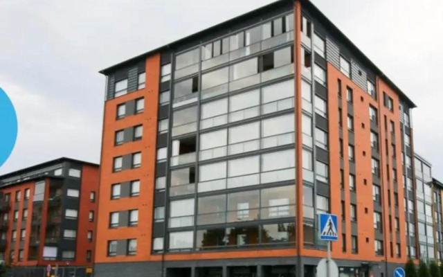 Pieni moderni saunallinen kaksio keskustan lähellä