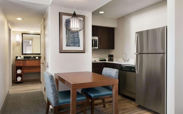 Homewood Suites by Hilton Kansas City-Airport