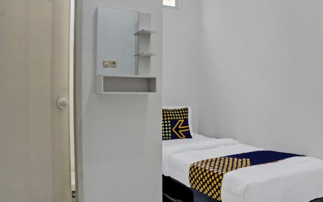 OYO Life 92509 Maulana Guest House Simpur