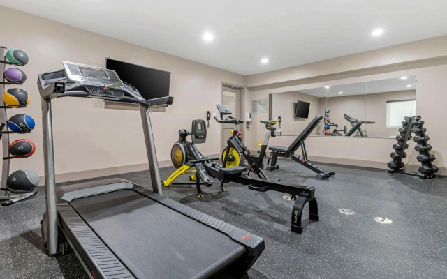 Country Inn & Suites by Radisson, Vallejo Napa Valley, CA
