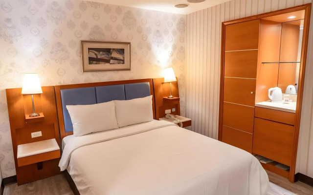 Elegance Hotel Taipei