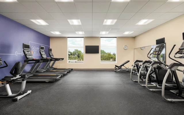 Holiday Inn Express Strathroy by IHG