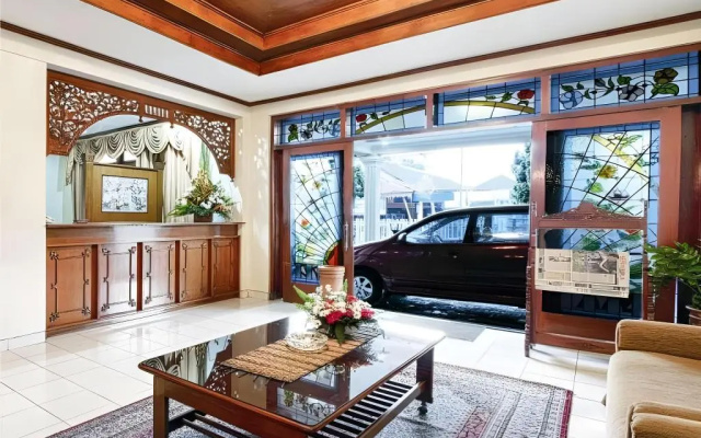 Hotel Griyadi Kusuma Sahid – Lobby – Surakarta