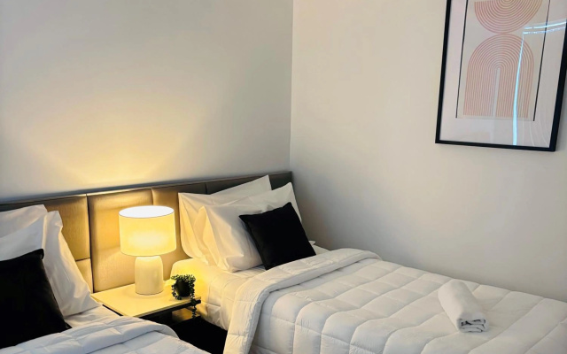 Aqualine Apartments – Guest Rooms – Gold Coast
