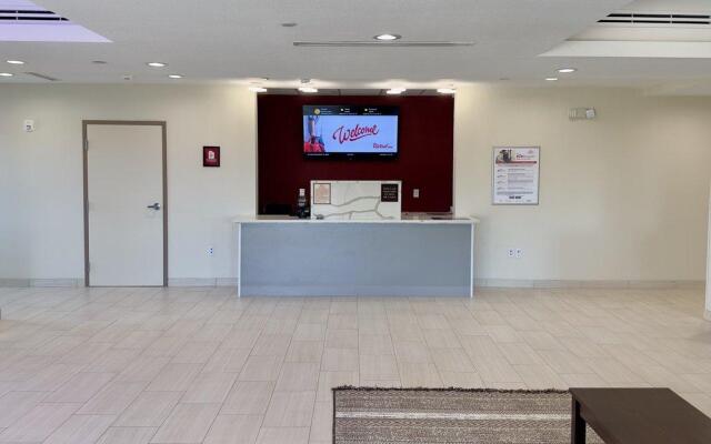 Red Roof Inn Hutchins