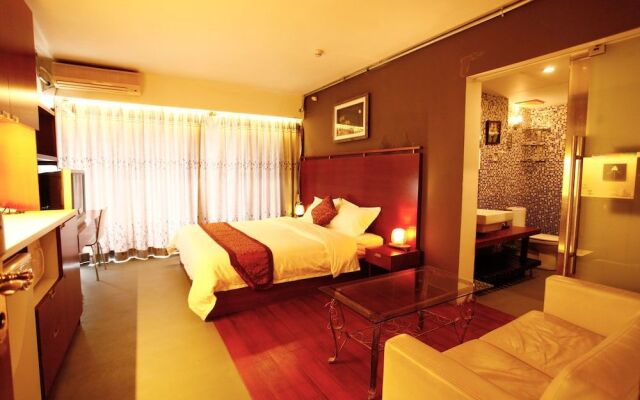 Ling Hai Apartment