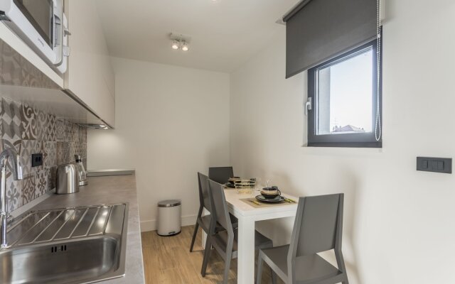 2 Nights Studios Apartments