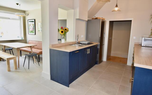 Blenheim House a Seaside Home for 12