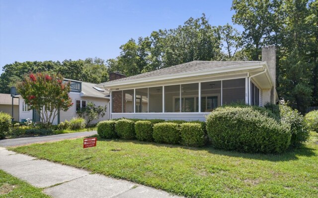 336 Hickman Street by Long & Foster