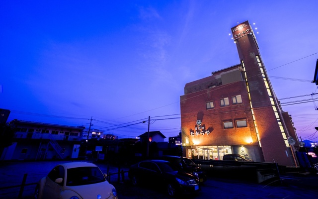 Hotel Takaraya