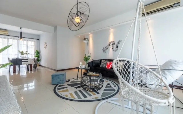 Locals Boutique Apartment Huafa Plaza 35