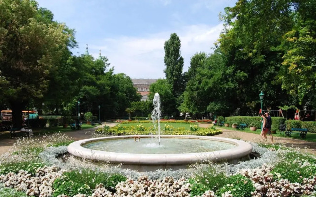 Budapest Passage 1