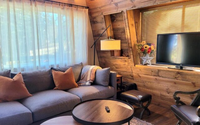 Cozy Cabin Near Bryce and Zion sleeps 6