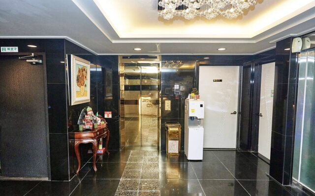 Stylish Hotel Ditto