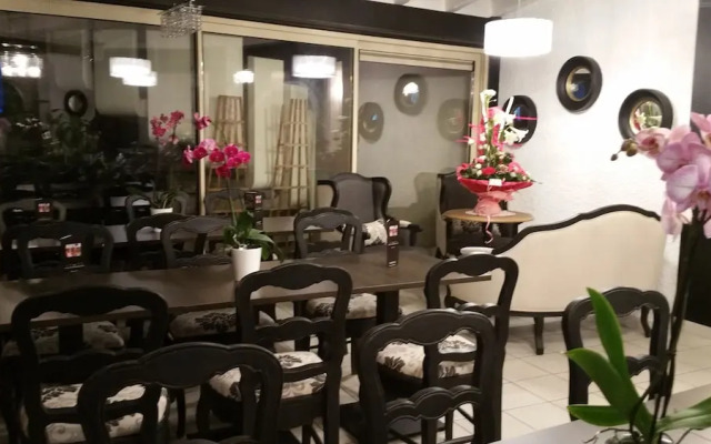 Hotel Le Chantereigne