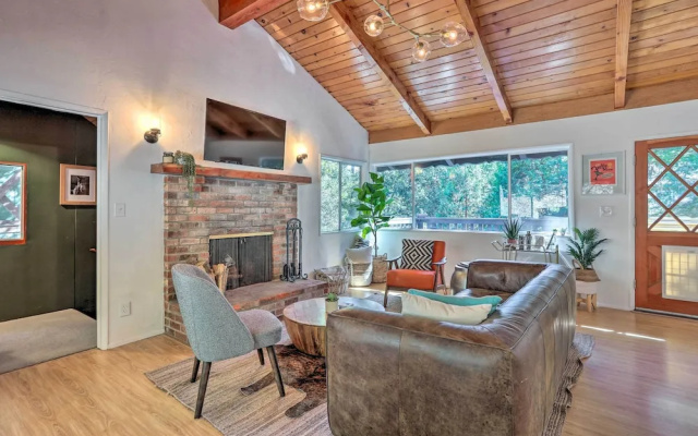 Modern & Unique Cabin With Deck by Lake Gregory!