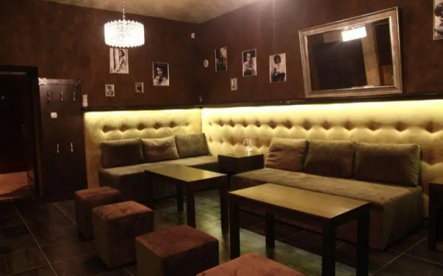 Rynek 6 retro pub & hostel