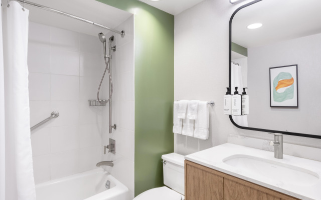 voco Chicago Downtown - Riverwalk by IHG