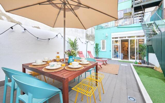 Charming 3BR APT w/ patio, by TimeCooler