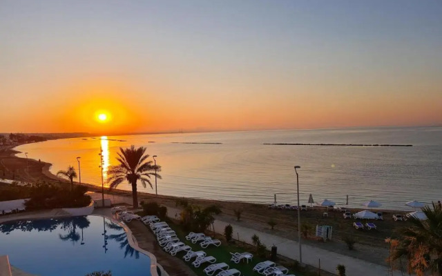 Lenios Beach Hotel