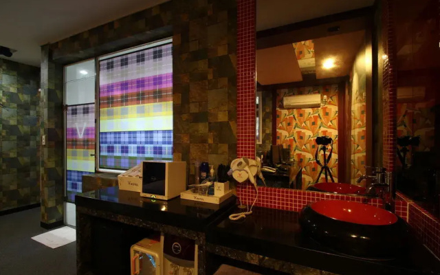 V Hotel Sasang
