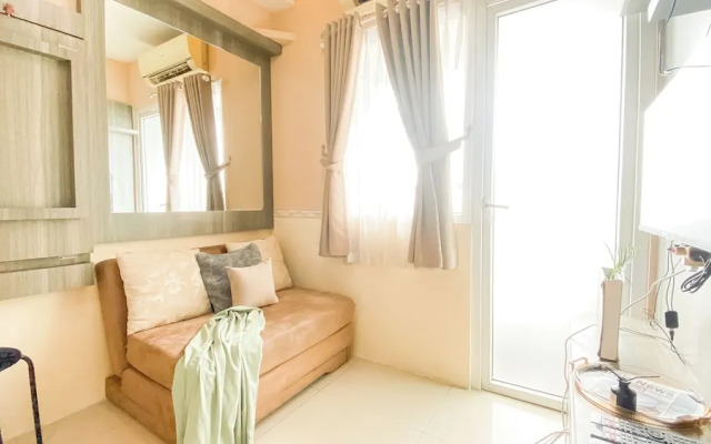 Comfy 2Br Near Mall At Green Pramuka City Apartment