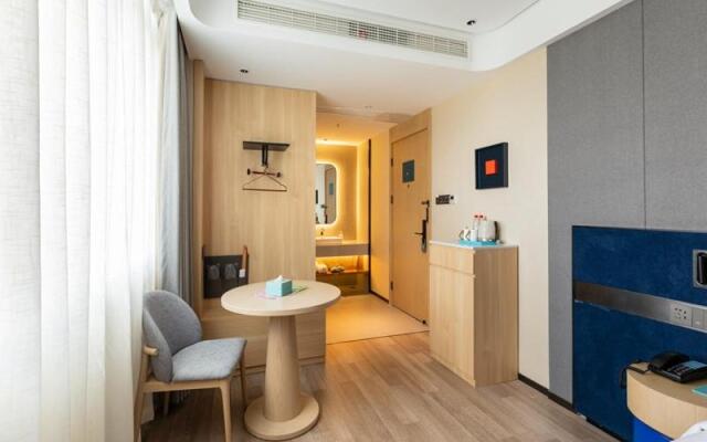 Shanghai Songjiang Sheshan LanOuShangPin Hotel