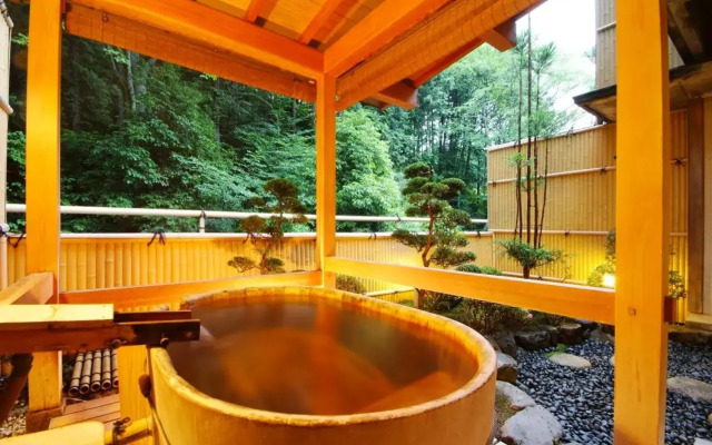 Shoenso Hozukawatei Hotel